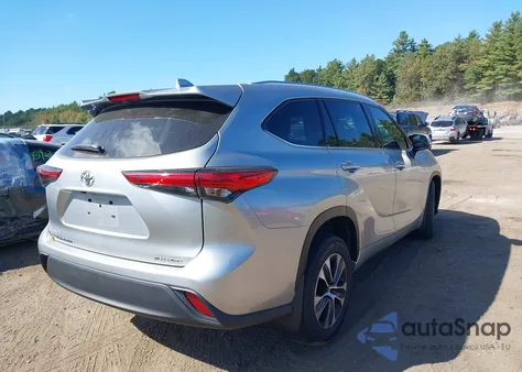 2020 Toyota Highlander Xle z USA, uszkodzony, nr VIN 5TDGZRBH1LS037636